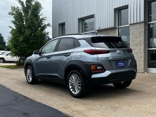 2021 Hyundai KONA SEL