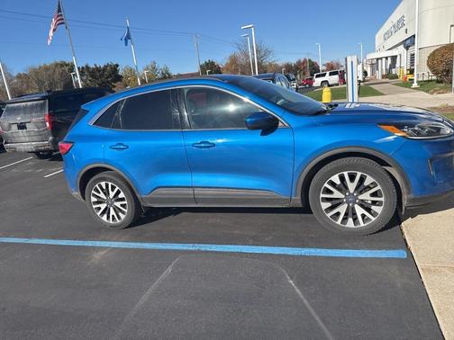 2020 Ford Escape SEL