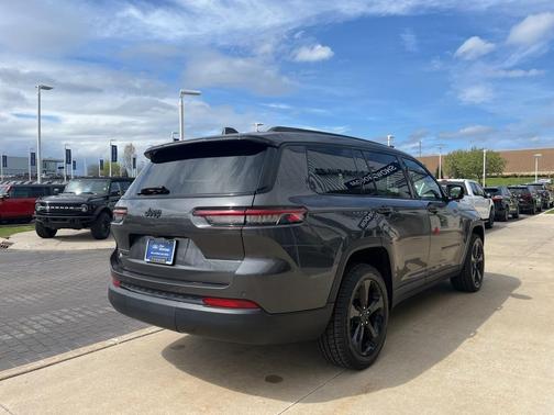 2021 Jeep Grand Cherokee L Laredo