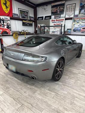 Grey Bull 2011 Aston Martin V8 Vantage Base