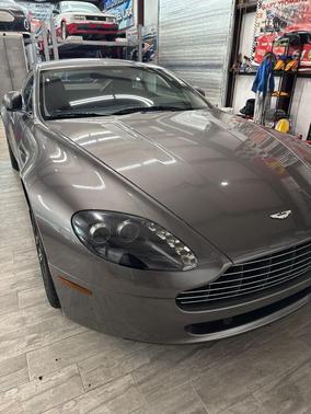 Grey Bull 2011 Aston Martin V8 Vantage Base