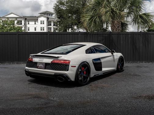 Suzuka Gray Metallic 2022 Audi R8 V10 performance RWD S tronic