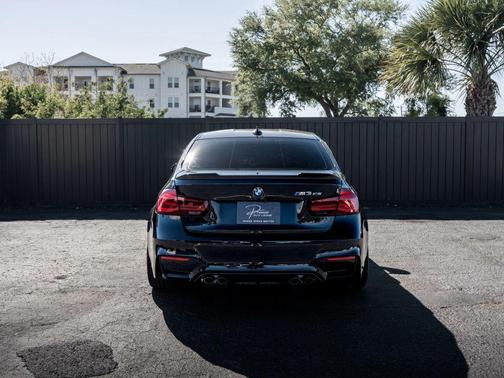 Black Sapphire Metallic 2018 BMW M3 CS