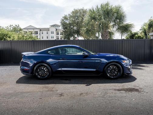 Kona Blue Metallic 2018 Ford Shelby GT350 Base