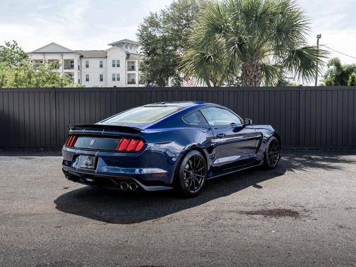 Kona Blue Metallic 2018 Ford Shelby GT350 Base