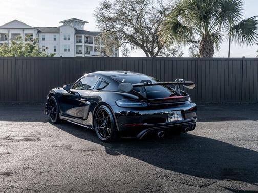 2024 Porsche 718 Cayman GT4 RS