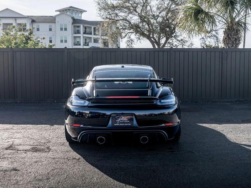 2024 Porsche 718 Cayman GT4 RS