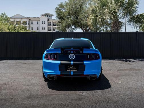 Grabber Blue 2013 Ford Shelby GT500 Base