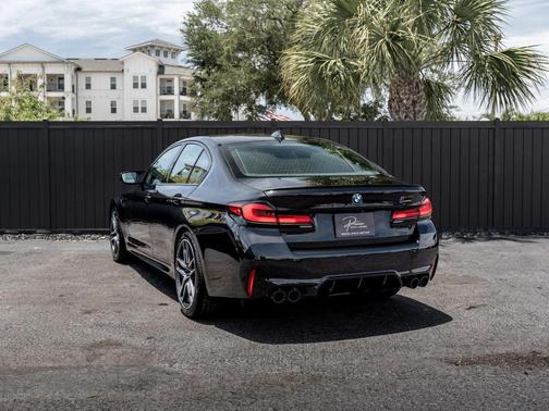 Black Sapphire Metallic 2023 BMW M5 Competition