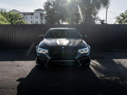 Black Sapphire Metallic 2019 BMW M5 Base