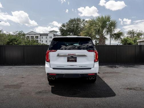 Summit White 2024 GMC Yukon Denali