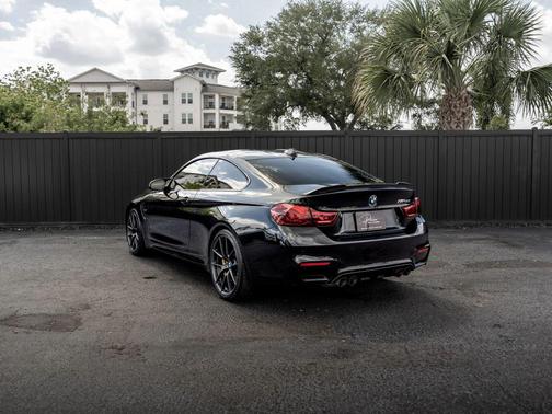 2019 BMW M4 CS