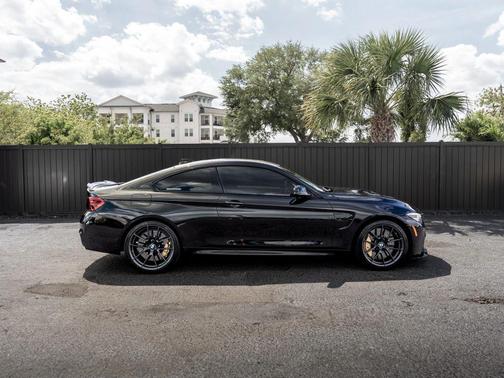 2019 BMW M4 CS
