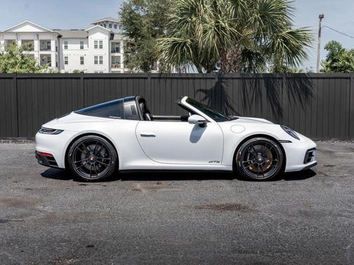 Ice Grey Metallic 2024 Porsche 911 Targa 4S