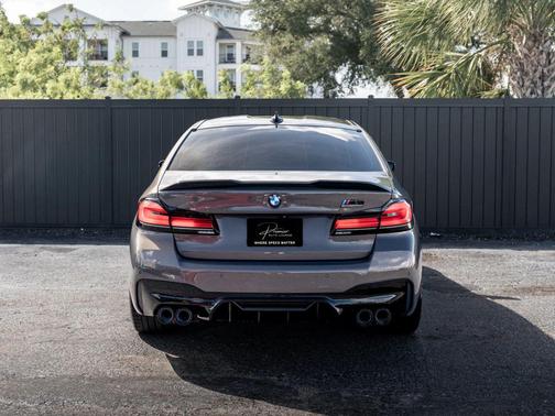 Alvite Grey Metallic 2021 BMW M5 Competition
