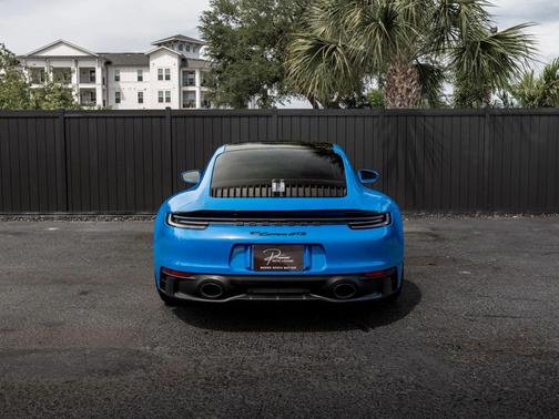 2022 Porsche 911 Carrera GTS
