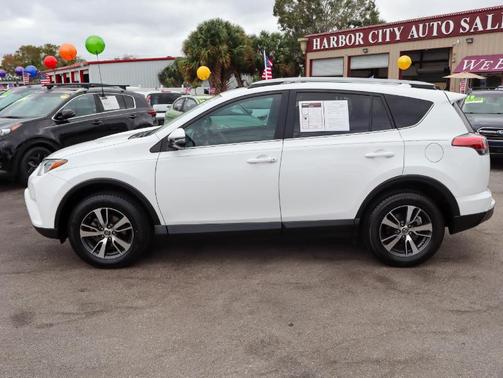2017 Toyota RAV4 XLE