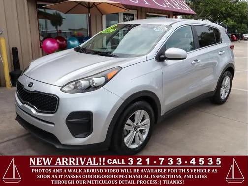 Sparkling Silver 2017 Kia Sportage LX