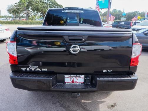 2018 Nissan Titan SV