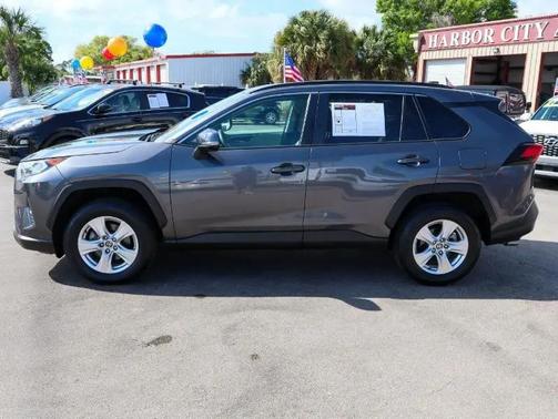 2021 Toyota RAV4 XLE