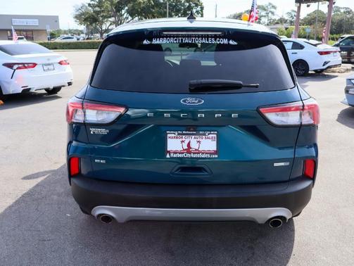 2020 Ford Escape SE