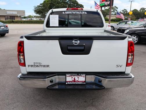 2021 Nissan Frontier SV