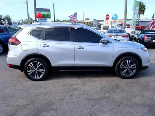 2020 Nissan Rogue SV