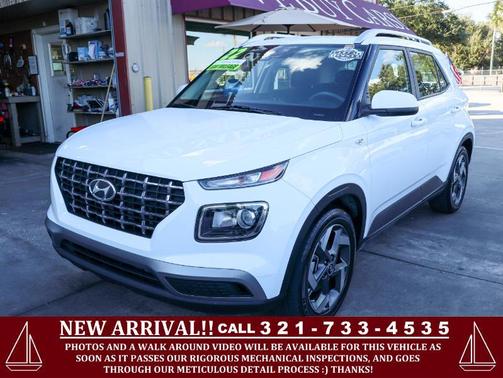 2022 Hyundai VENUE SEL