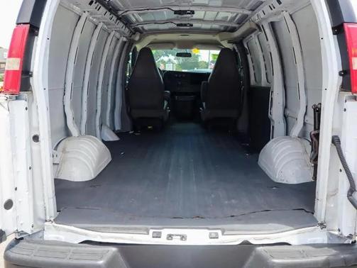 Summit White 2016 Chevrolet Express 2500 Work Van