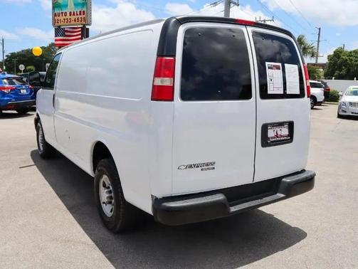 Summit White 2016 Chevrolet Express 2500 Work Van