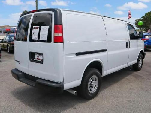 Summit White 2016 Chevrolet Express 2500 Work Van