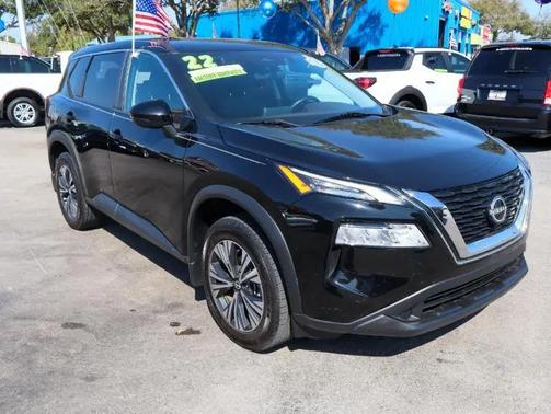 2022 Nissan Rogue SV
