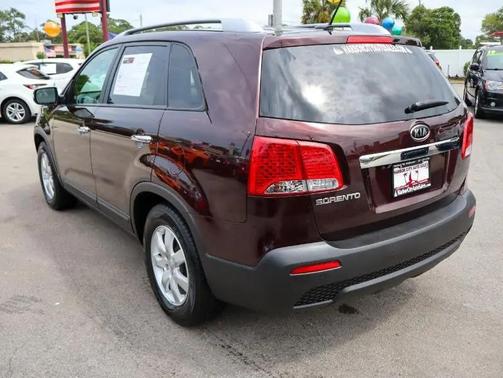 Dark Cherry 2012 Kia Sorento LX
