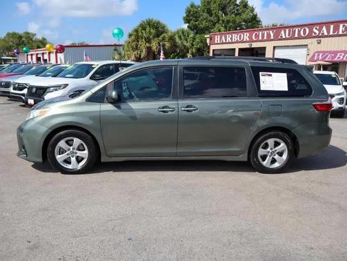 Alumina Jade Metallic 2019 Toyota Sienna LE