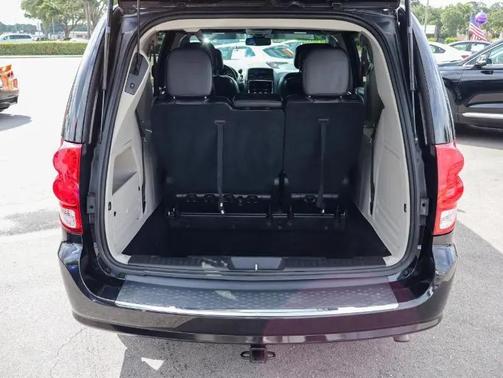 BLACK ONXY CRYSTAL 2019 Dodge Grand Caravan SXT
