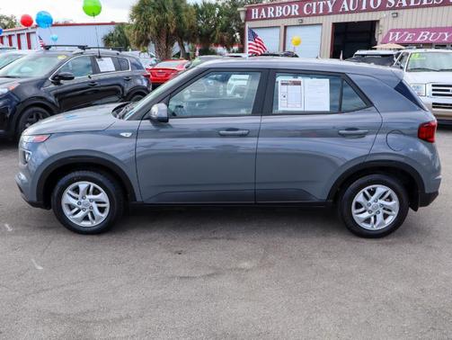 2021 Hyundai VENUE SE