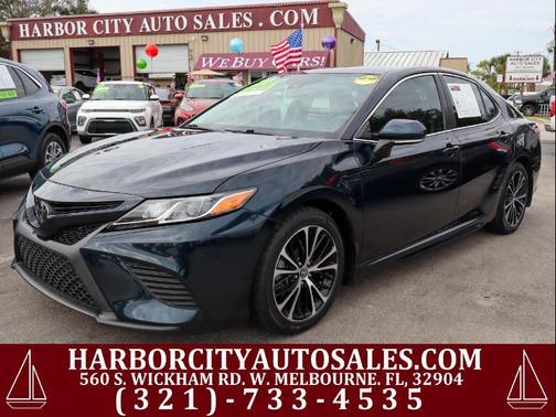 2020 Toyota Camry SE