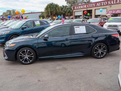 2020 Toyota Camry SE