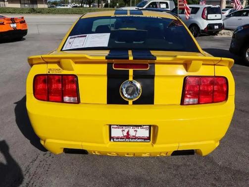 SCREAMING YELLOW 2006 Ford Mustang GT