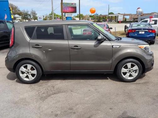 2017 Kia Soul Base