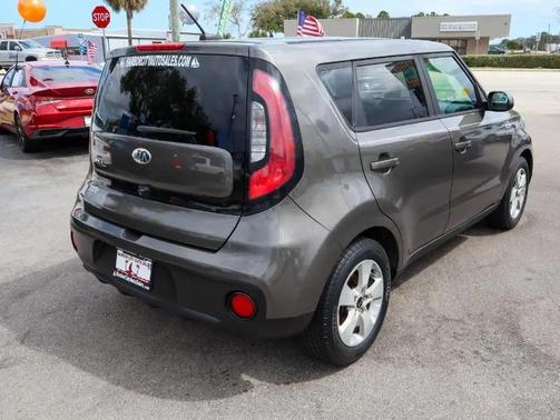 2017 Kia Soul Base