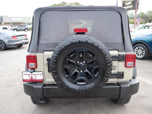 2018 Jeep Wrangler JK Willys Wheeler W