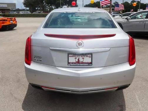 Radiant Silver Metallic 2013 Cadillac XTS Luxury