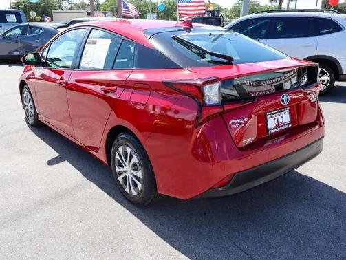2019 Toyota Prius XLE