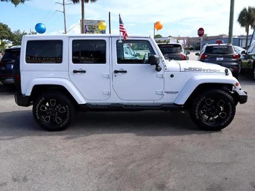 2017 Jeep Wrangler Unlimited Smoky Mountain 4x4