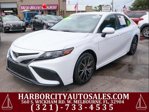 2022 Toyota Camry SE