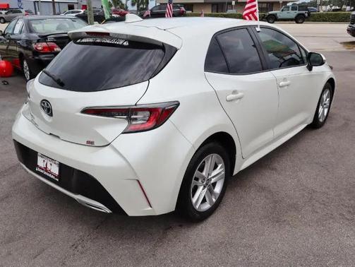 Blizzard Pearl 2020 Toyota Corolla SE