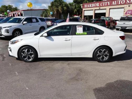 Snow White Pearl 2021 Kia Forte LXS