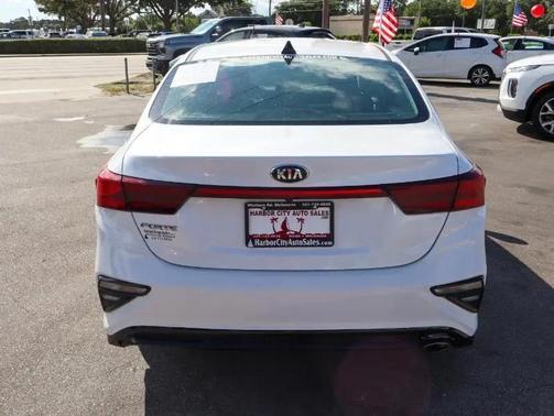 Snow White Pearl 2021 Kia Forte LXS