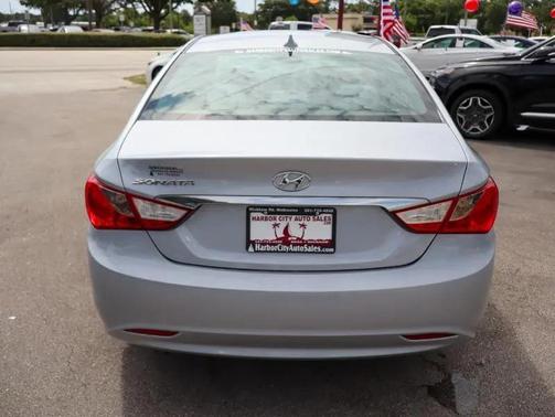 RADIANT SILVER 2013 Hyundai SONATA GLS